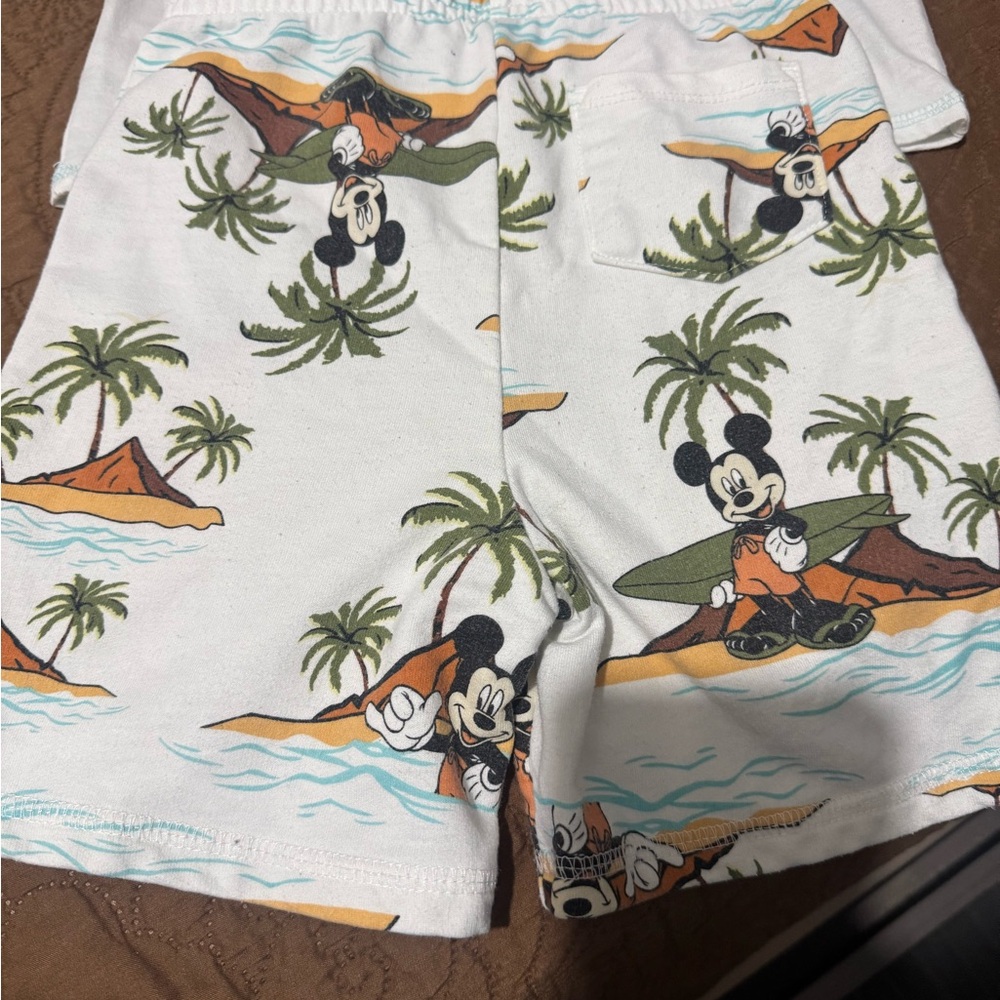 Disney White and Green Mickey Mouse Kids - Picture 4 of 8